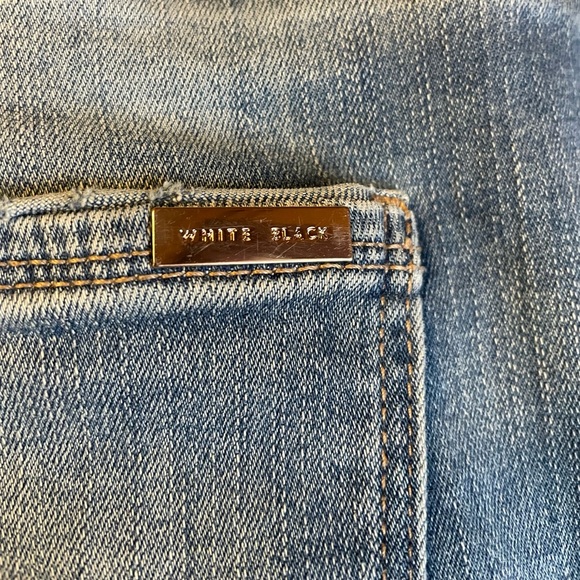 WHBM Light Blue Cropped Jeans - Picture 3 of 7